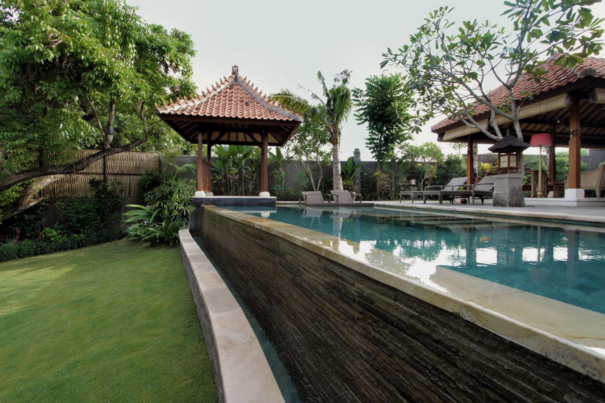 Aradhana Villas By Ekosistem Canggu  Luaran gambar